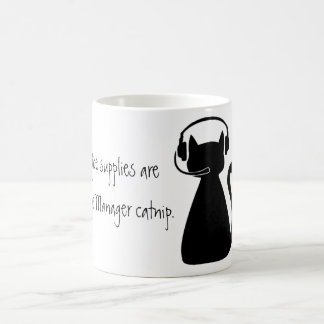 Mug Les fournitures de bureau sont cataire de