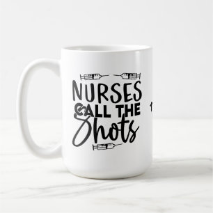 Mug Les infirmières à trois seringues appellent les ch