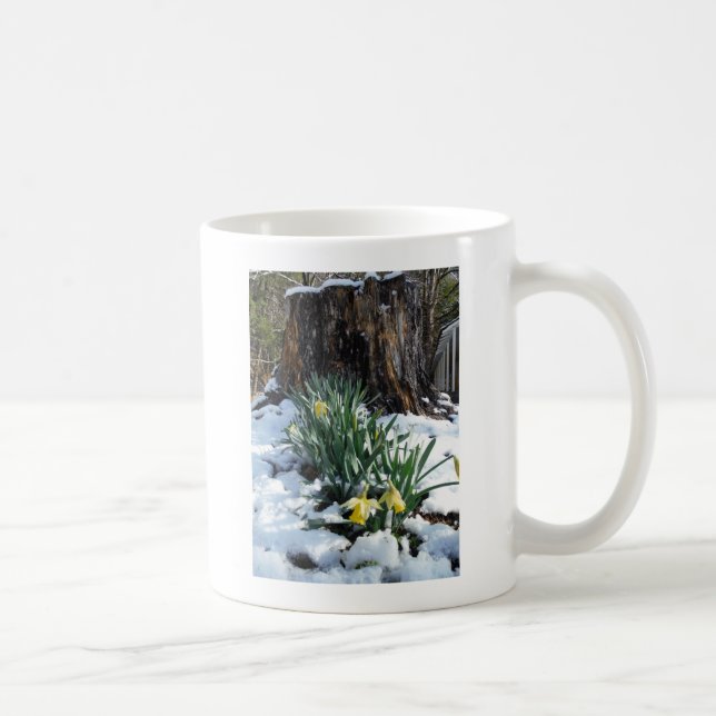 Mug Les jonquilles jaunes dans la neige (Droite)