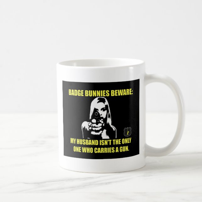 Mug Les lapins d'insigne prennent garde (Droite)
