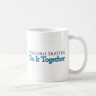Mug Les patineurs synchro le font ensemble