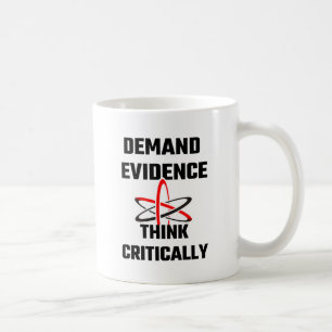 Mug Les preuves de demande pensent en critique