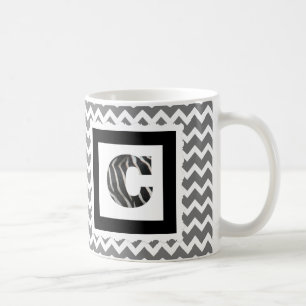 Mug Lettre d'impression de zèbre "C" sur Chevron
