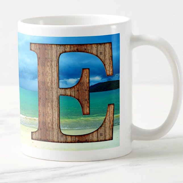 Mug Lettre initiale en bois E Beach Ocean Scene (Créateur téléchargé)