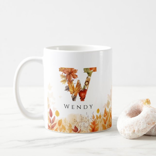Mug Lettre W Feuilles automnales Monogramme initial (Avec donut)