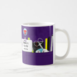 Mug L'infirmière personnalisée frotte dans le pourpre