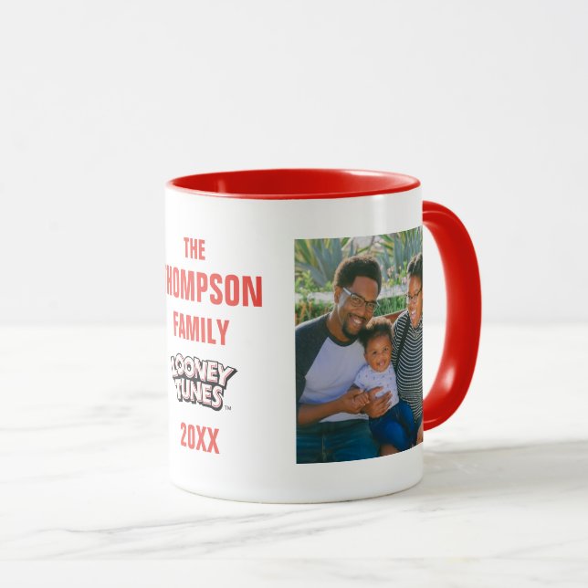 Mug LOONEY TUNES™ Group Flammes de Noël Photo de famil (Devant droit)