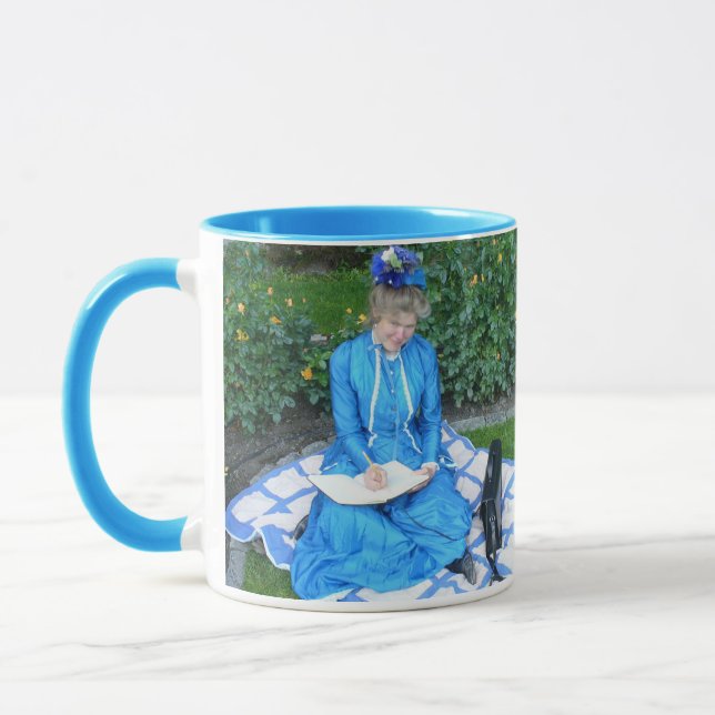 Mug Madame dans le livre d'écriture de jardin (Gauche)