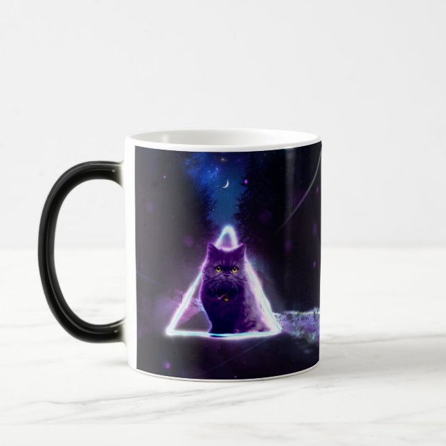 Mug Magic Chat noir dans le triangle hipster néon bleu (Gauche)