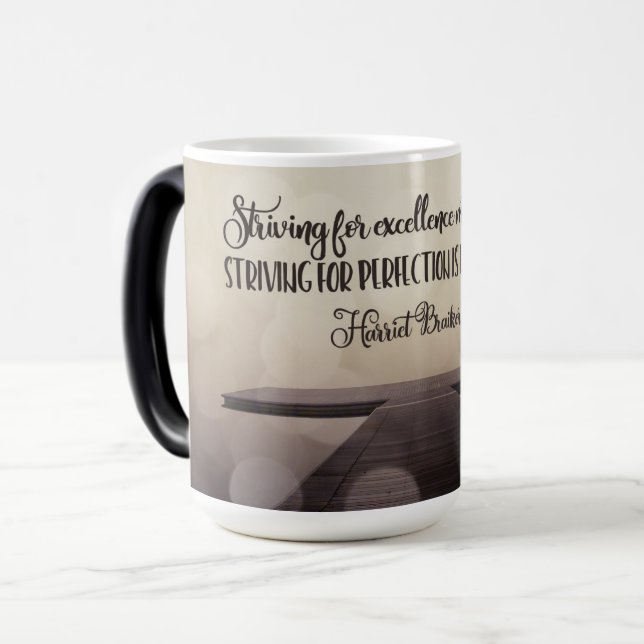 Mug Magic Essayer d'obtenir l'excellence (Devant gauche)