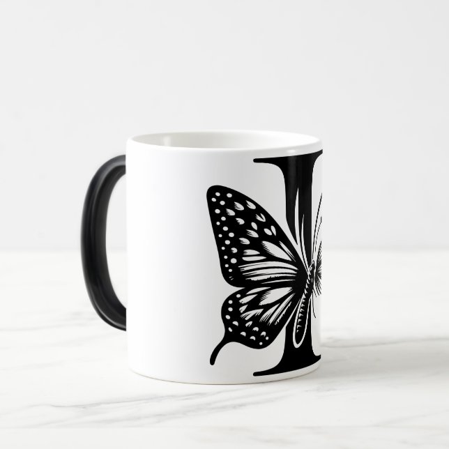 Mug Magic I Alphabet black butterfly (Devant gauche)