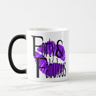 Mug Magic Quarante et fabuleux avec des lèvres violettes cha