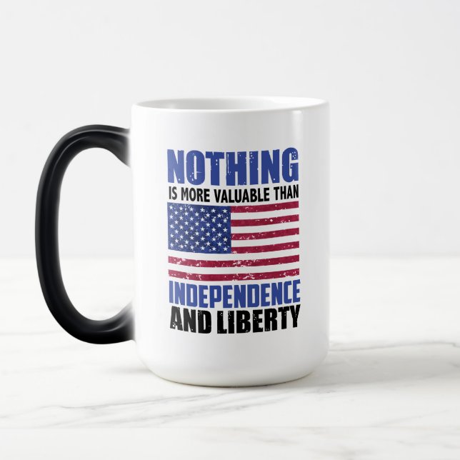 Mug Magic Rien n'est plus précieux que l'indépendance et la  (Gauche)