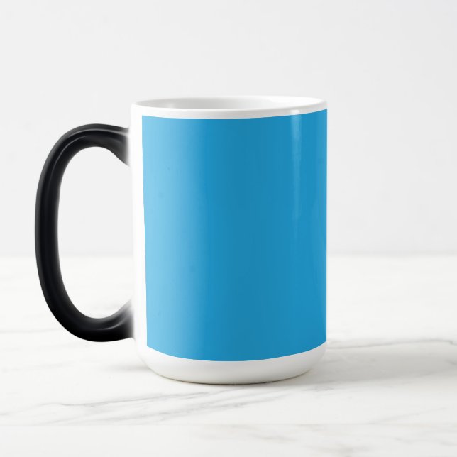 Mug Magic un arrière - plan bleu avec un chat noir et blanc (Gauche)