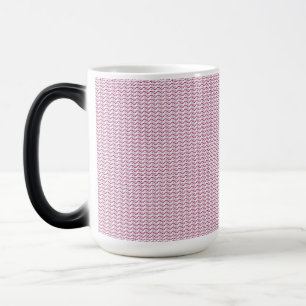 Mug Magic un arrière - plan rose et blanc aux lignes ondulée