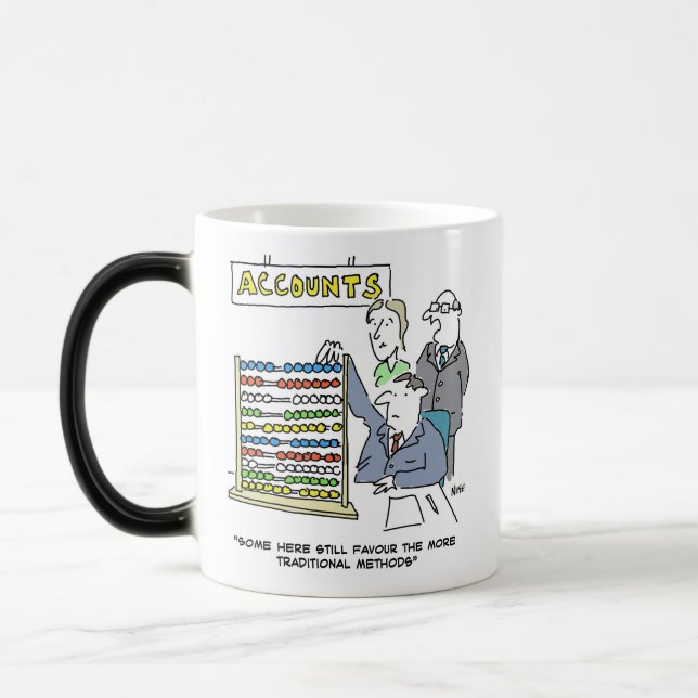 Mug Magic Un comptable qui utilise un abacus au travail (Gauche)