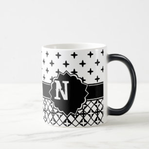 Mug Magique Quatrefoil blanc noir décoré d'un monogramme
