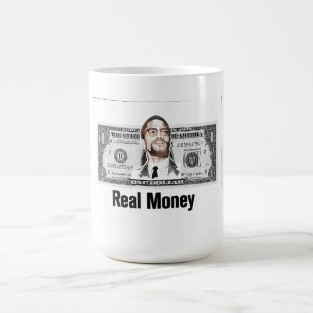 Mug Malcolm (Centre)