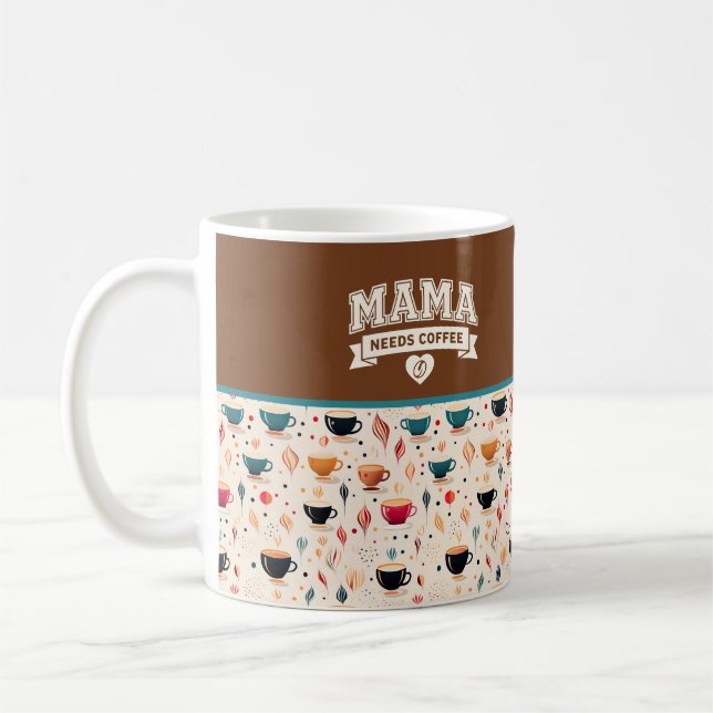 Mug MAMA A Besoin de Café Marron Blanc Cœur Café en Gr (Gauche)