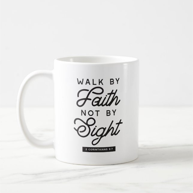 Mug "Marcher par la foi" Bible Verse Typographie Desig (Gauche)