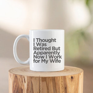 Mug Mari et femme drôles officiellement à la retraite