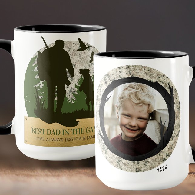 Mug Meilleur dans le jeu cadeau personnalisé (Best in The Game Trendy Camo Hunting Personalized Photo Mug. Available in a variety of colors!)