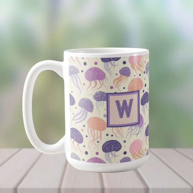 Mug Mélange de méduse pastel violet et monogramme oran (Créateur téléchargé)