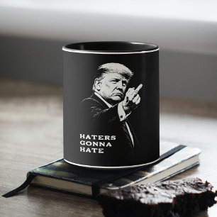 Mug Meme drôle du doigt d'honneur de Trump 2026