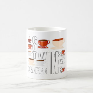 Mug mère de jumeaux a besoin de café