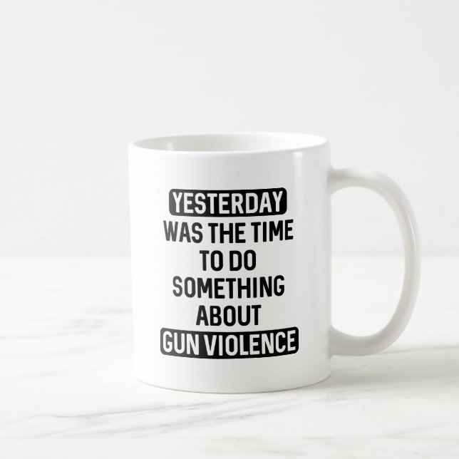 Mug Mettre fin à la violence armée (Droite)