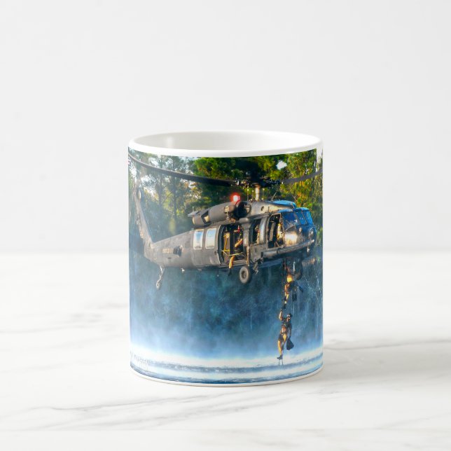 MUG MH-60M BLACK HAWK (Centre)