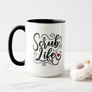 Mug mignon Nurse gommer vie ajouter monogramme