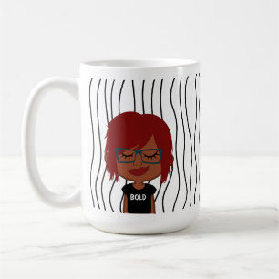 Mug Mignonne Femme Qui Soupçonne A Frappé De La Mug. C