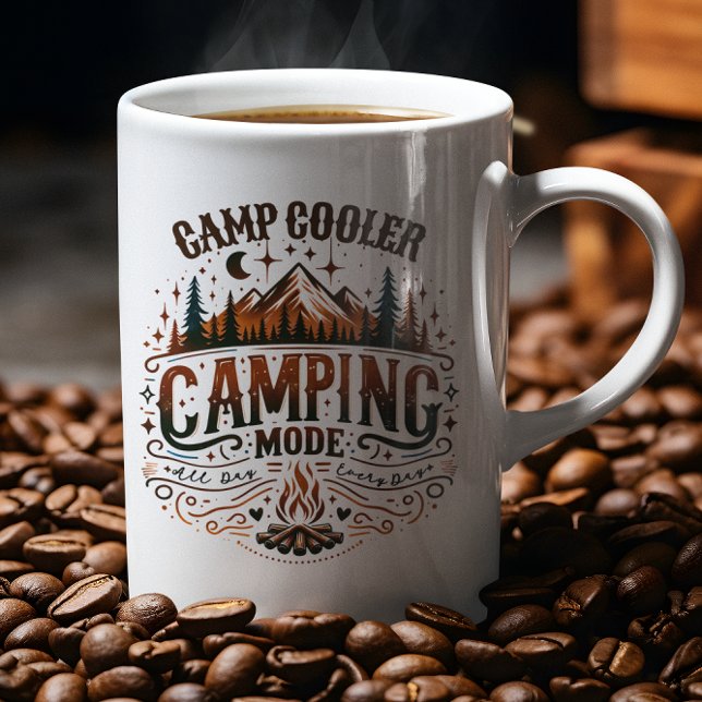 Mug Mode Camping, Symboles de Camping Typographie Rétr (Créateur téléchargé)