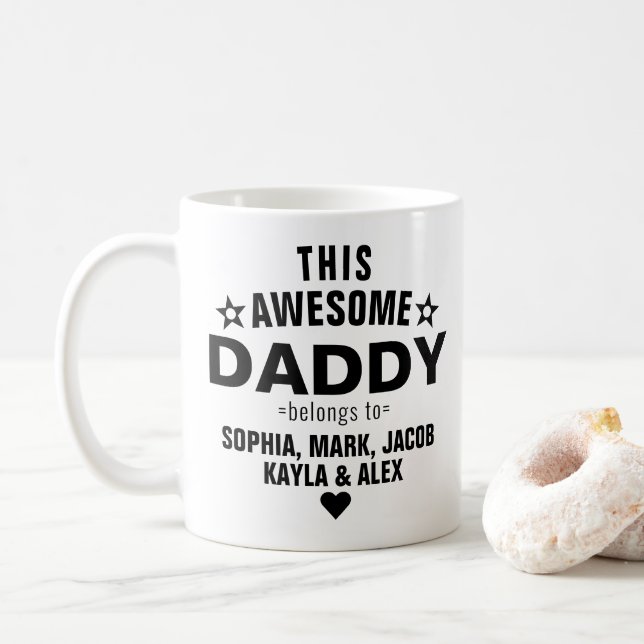 Mug Moderne Ce merveilleux papa papa papa appartient a (Avec donut)