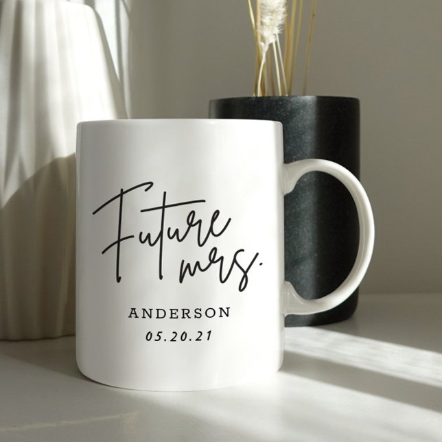 Mug Moderne Script à la main Futur Mme Fiançailles Don (Créateur téléchargé)