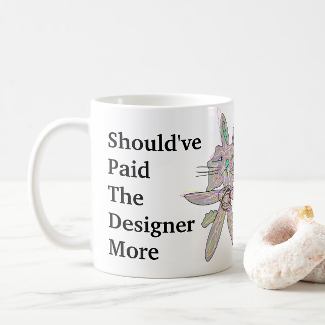 Mug Moins moche concepteurs de salaire lapin Plus (Avec donut)