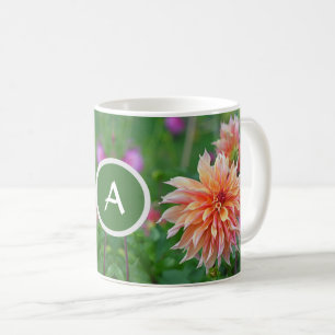 Mug Monogramme de café orange et rose Dahlia
