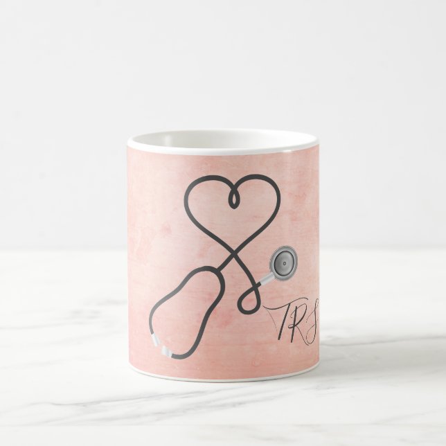 Mug Monogramme de la graduation de stéthoscopes infirm (Centre)