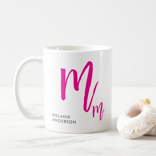 Mug Monogramme de script noir et rose (Avec donut)