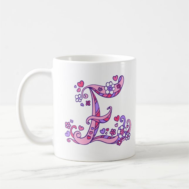 Mug Monogramme décoratif E coeurs & fleurs rose violet (Gauche)