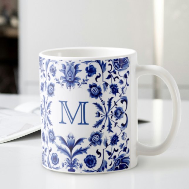 Mug monogramme design bleu delft (Créateur téléchargé)
