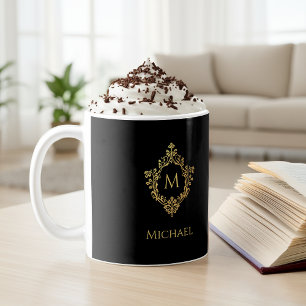 Mug Monogramme élégant noir et or dans un nom de blaso