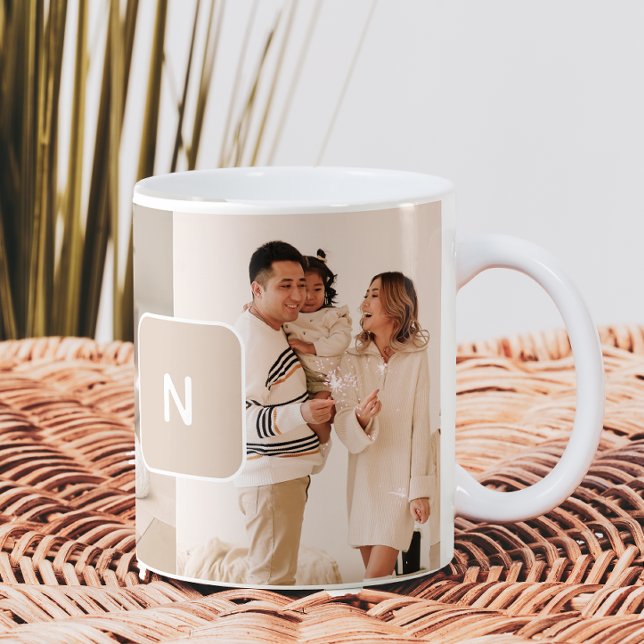 Mug Monogramme neutre simple à deux photos (Créateur téléchargé)