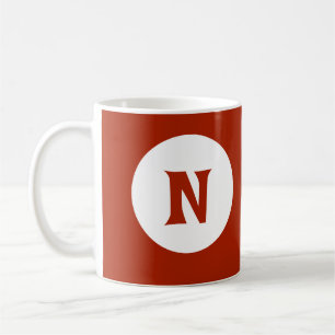 Mug Monogramme rouge foncé étonnant initial