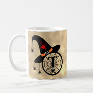 Mug Monogramme T Halloween Sky Witch Nom des araignées