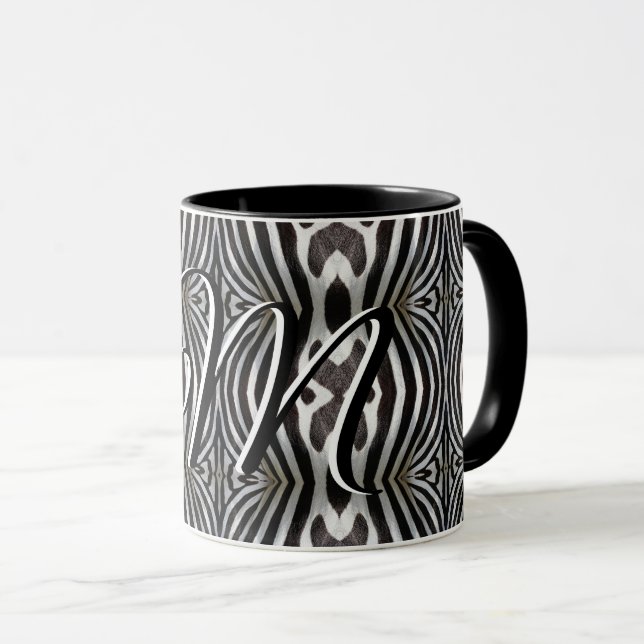 Mug Monogramme Zebra Stripes en noir et blanc (Devant droit)