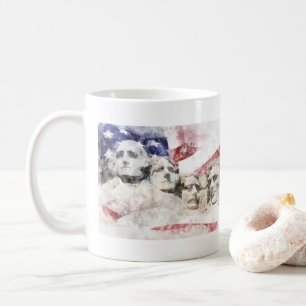 Mug Mont Rushmore avec drapeau américain agitant