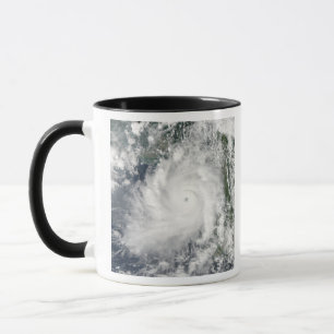Mug Mouvements de Giri de cyclone à terre au-dessus d