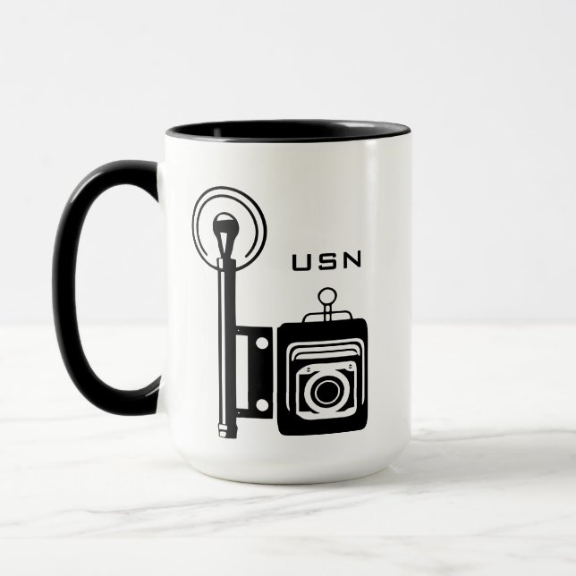 Mug Mug, photographe américain (Gauche)